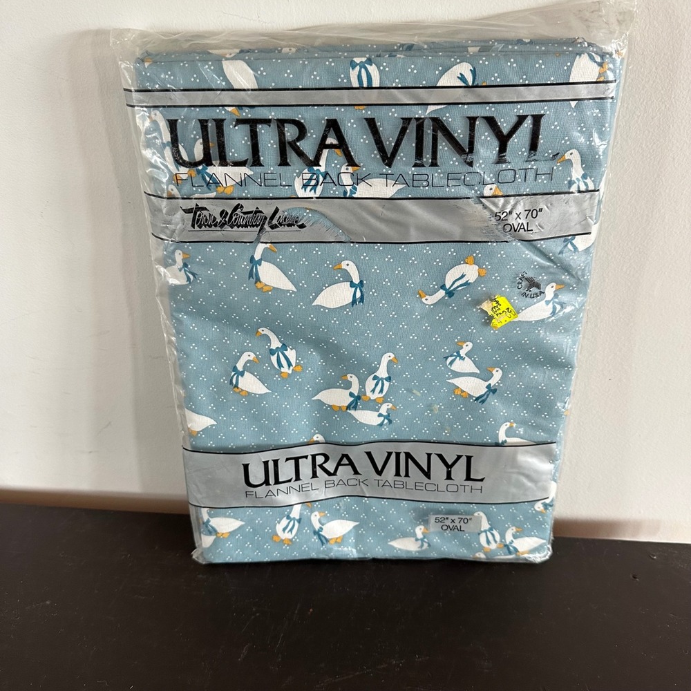 Vintage Town & Country Linen Country Goose Vinyl Tablecloth 52x70 Oval Blue NIP